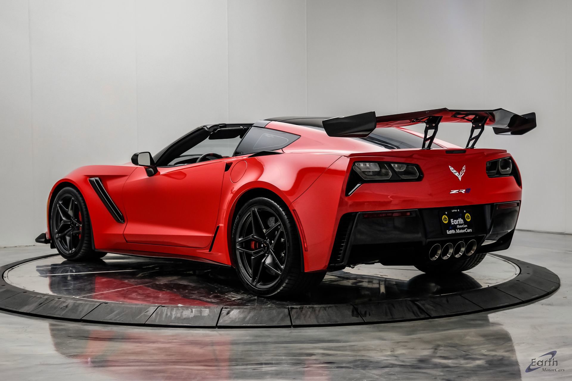 Used 2019 Chevrolet Corvette ZR1 RWD image 13