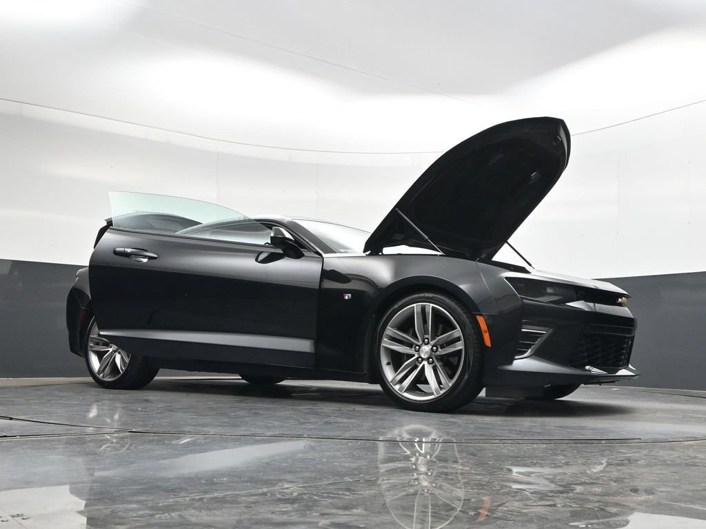 Used 2017 Chevrolet Camaro SS RWD image 43