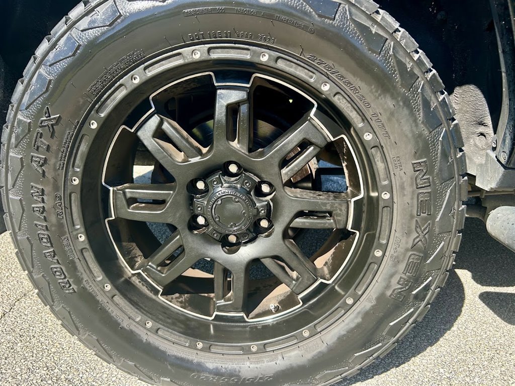 Used 2017 Toyota 4Runner SR5 RWD image 29