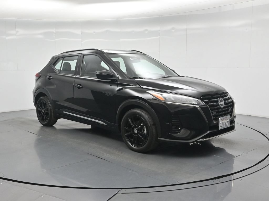 Used 2023 Nissan Kicks SR w/ SR Premium Package FWD image 56