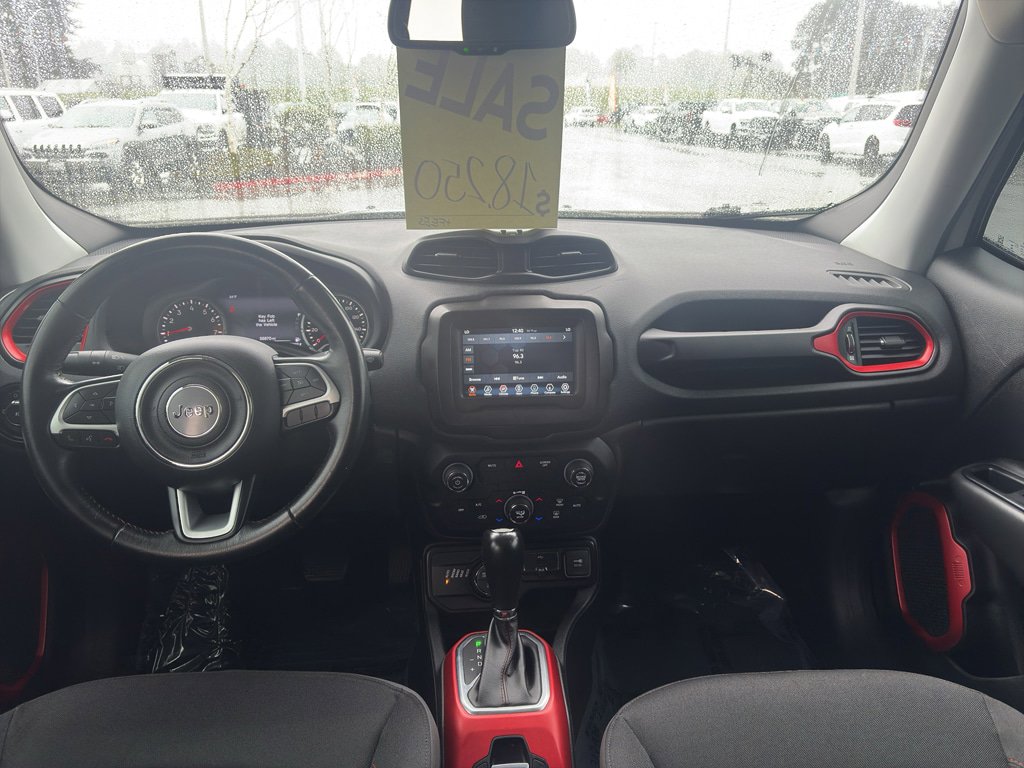 Used 2019 Jeep Renegade Trailhawk w/ LED Lighting Group AWD/4WD image 19