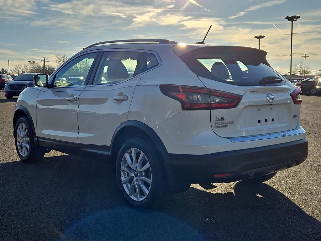 Certified 2022 Nissan Rogue Sport SV image 4