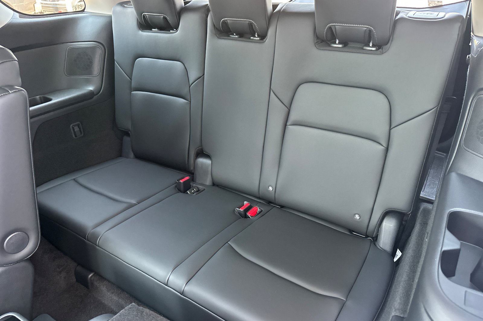 New 2026 Nissan Pathfinder Platinum FWD image 12