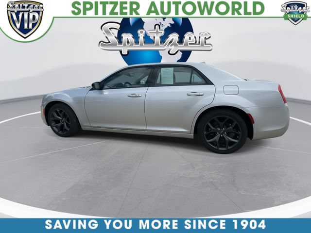 Used 2023 Chrysler 300 Touring w/ Sport Appearance Package RWD image 6