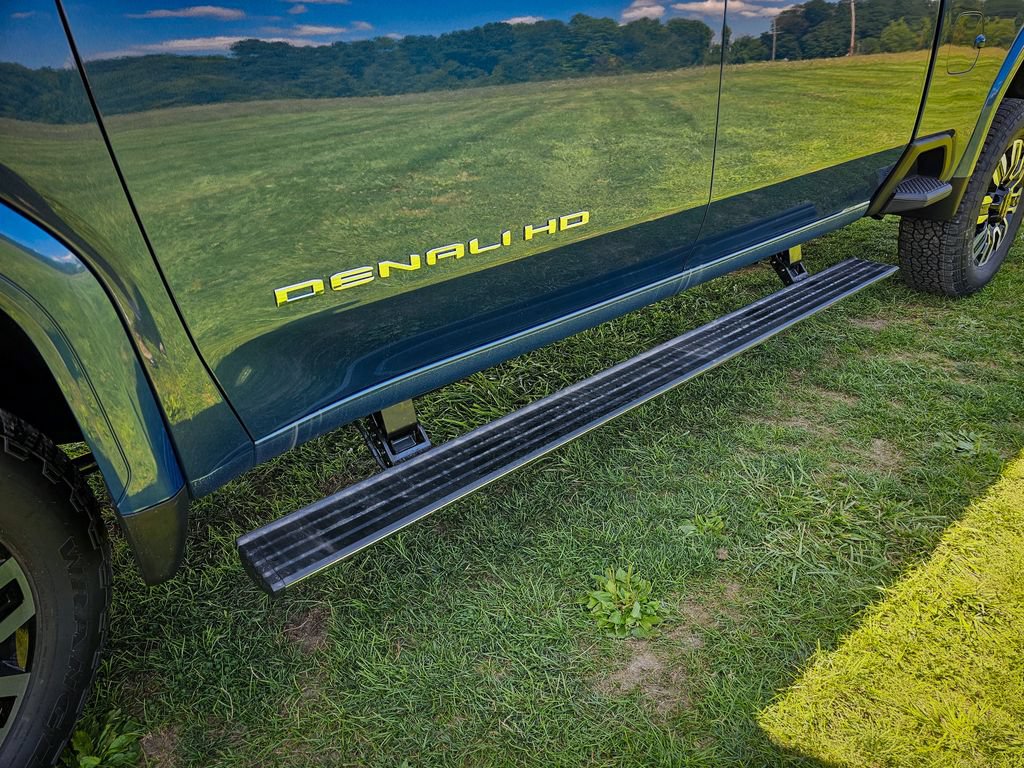 New 2026 GMC Sierra 2500 Denali Ultimate AWD/4WD image 13