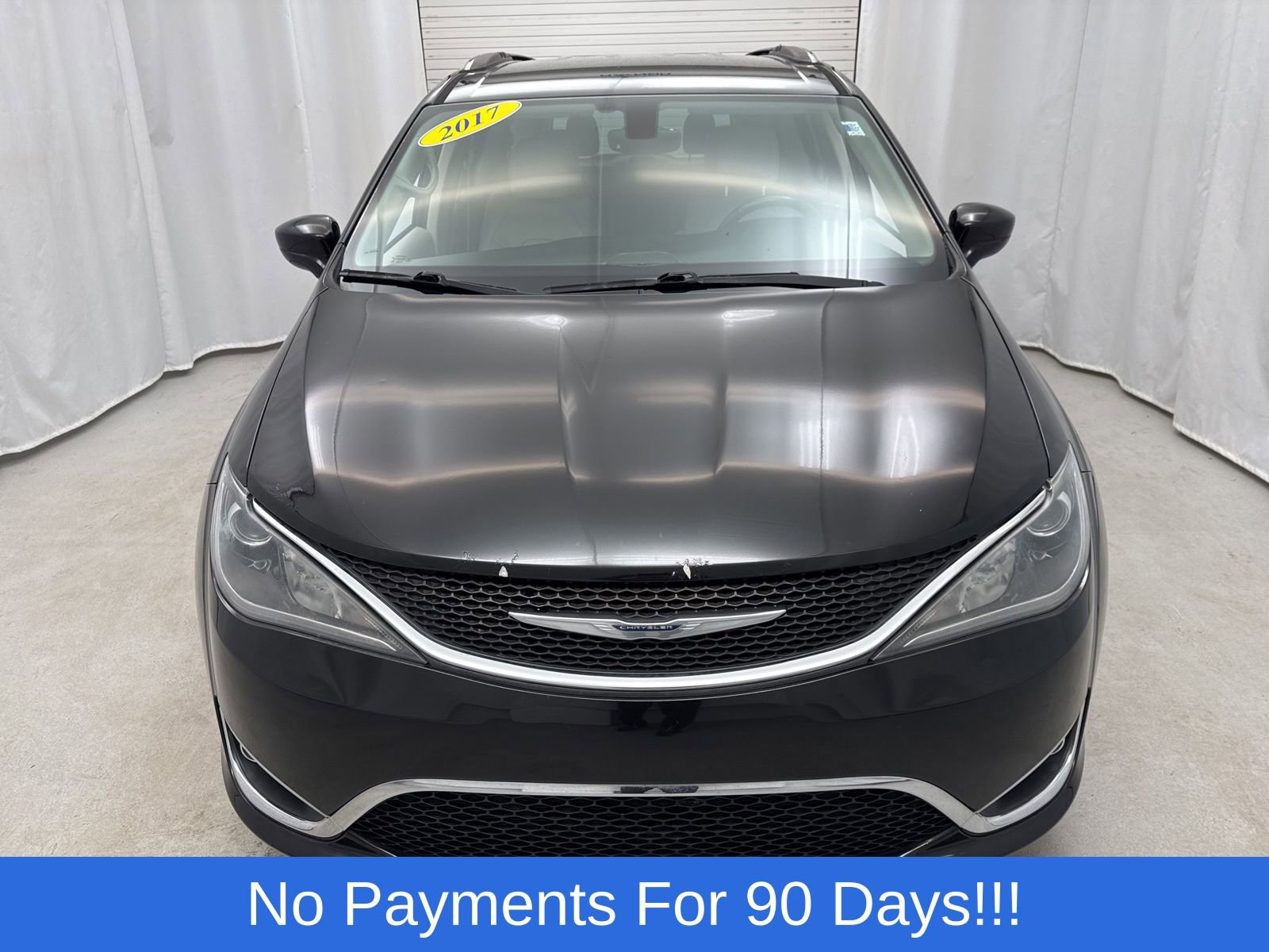 Used 2017 Chrysler Pacifica Touring-L Plus w/ Tire & Wheel Group image 7