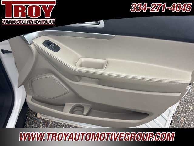 Used 2013 Ford Explorer XLT image 25