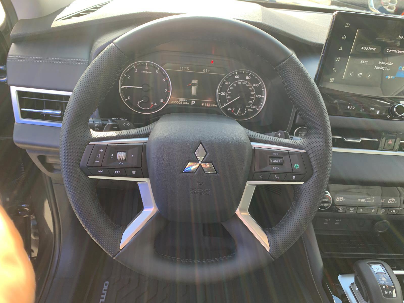 New 2025 Mitsubishi Outlander SE image 13