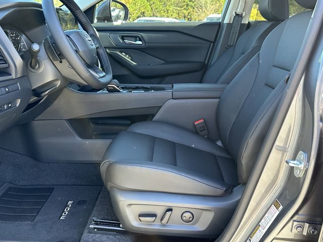 New 2026 Nissan Rogue SV w/ SV Premium Package FWD image 10