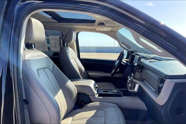 Used 2024 Ford Expedition Max Limited image 7