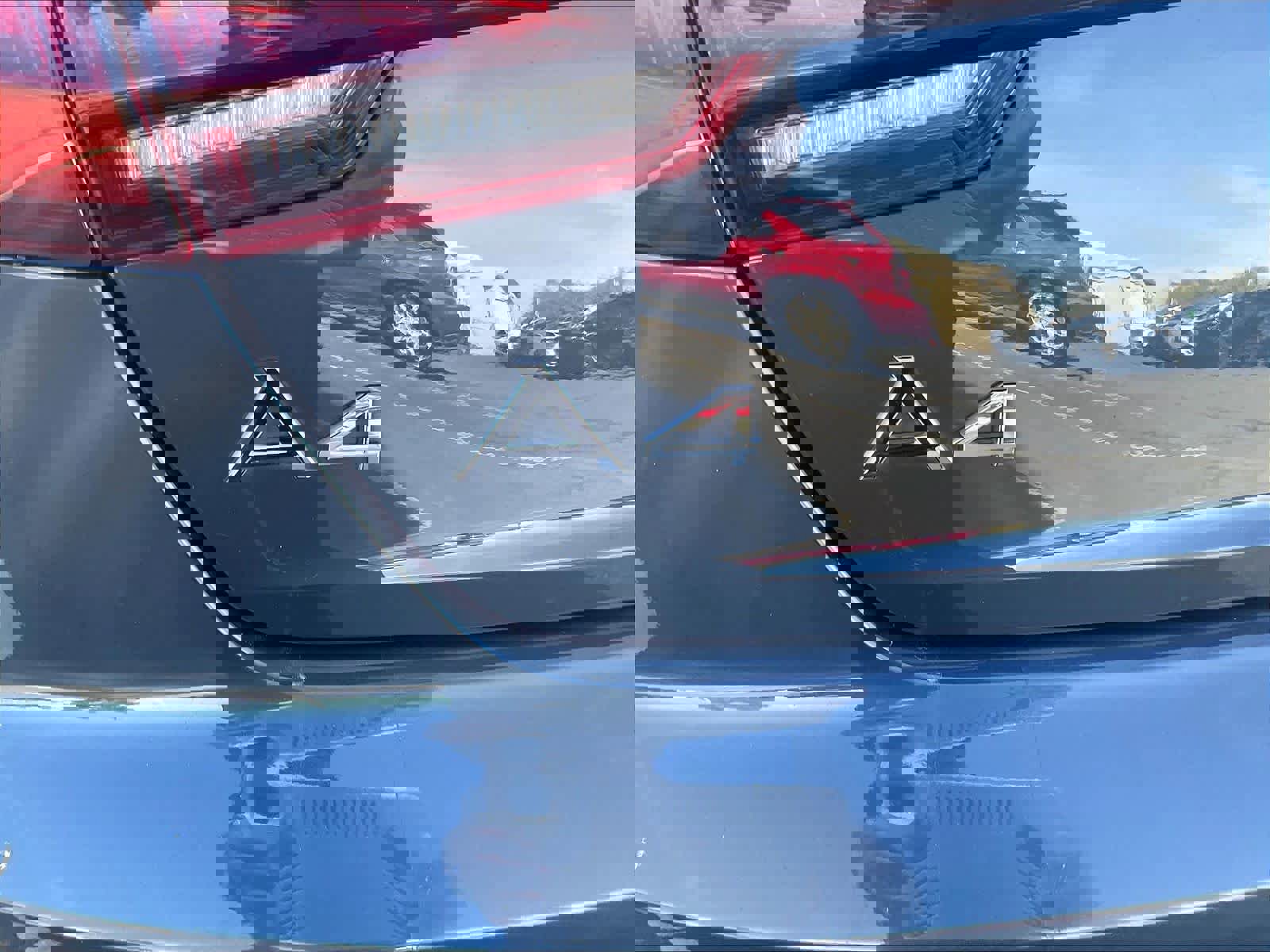 Used 2018 Audi A4 2.0T Prestige w/ Prestige Package image 11