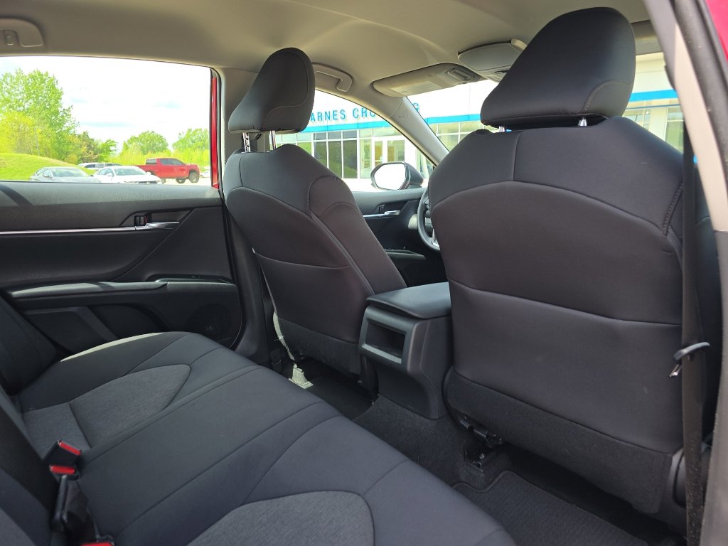 Used 2020 Toyota Camry LE image 16