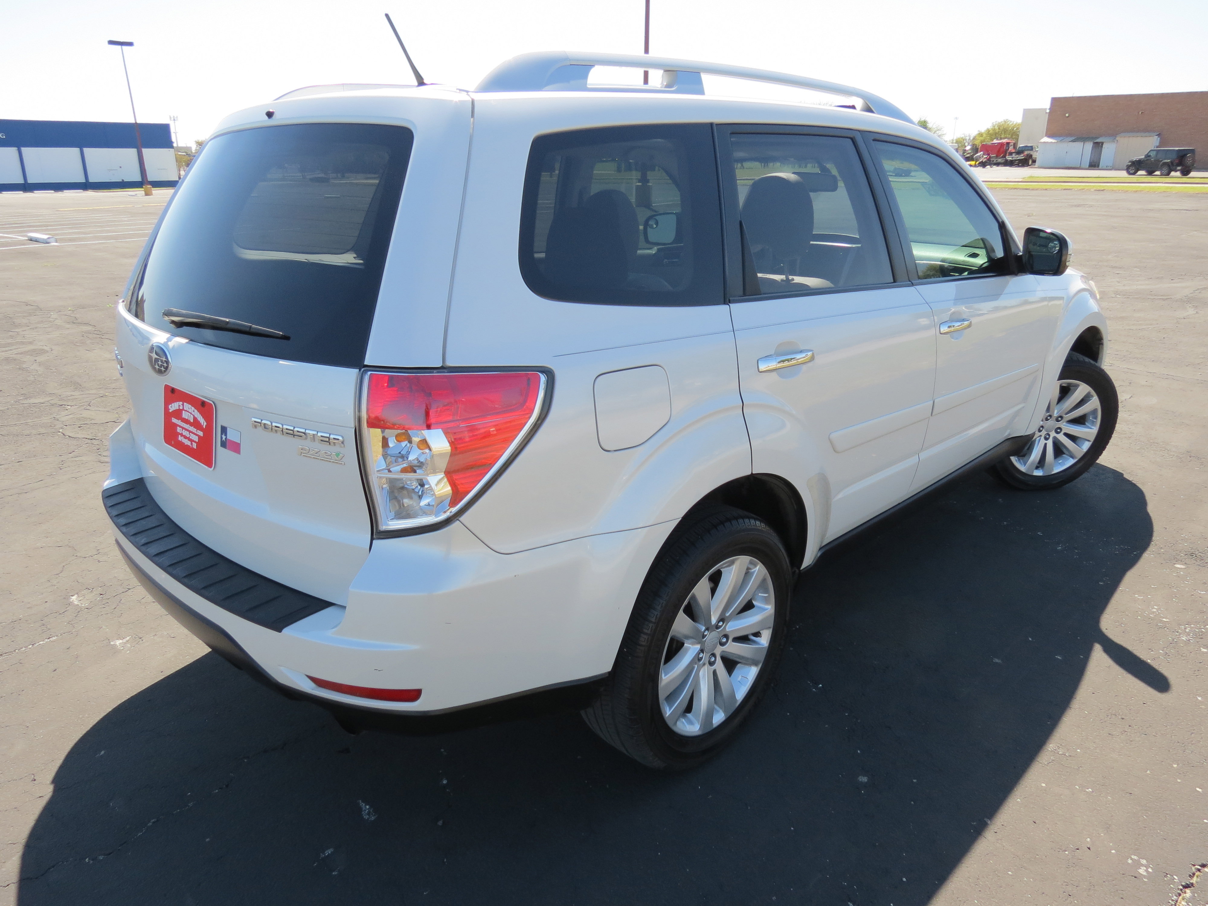Used 2013 Subaru Forester 2.5X Touring AWD/4WD image 6