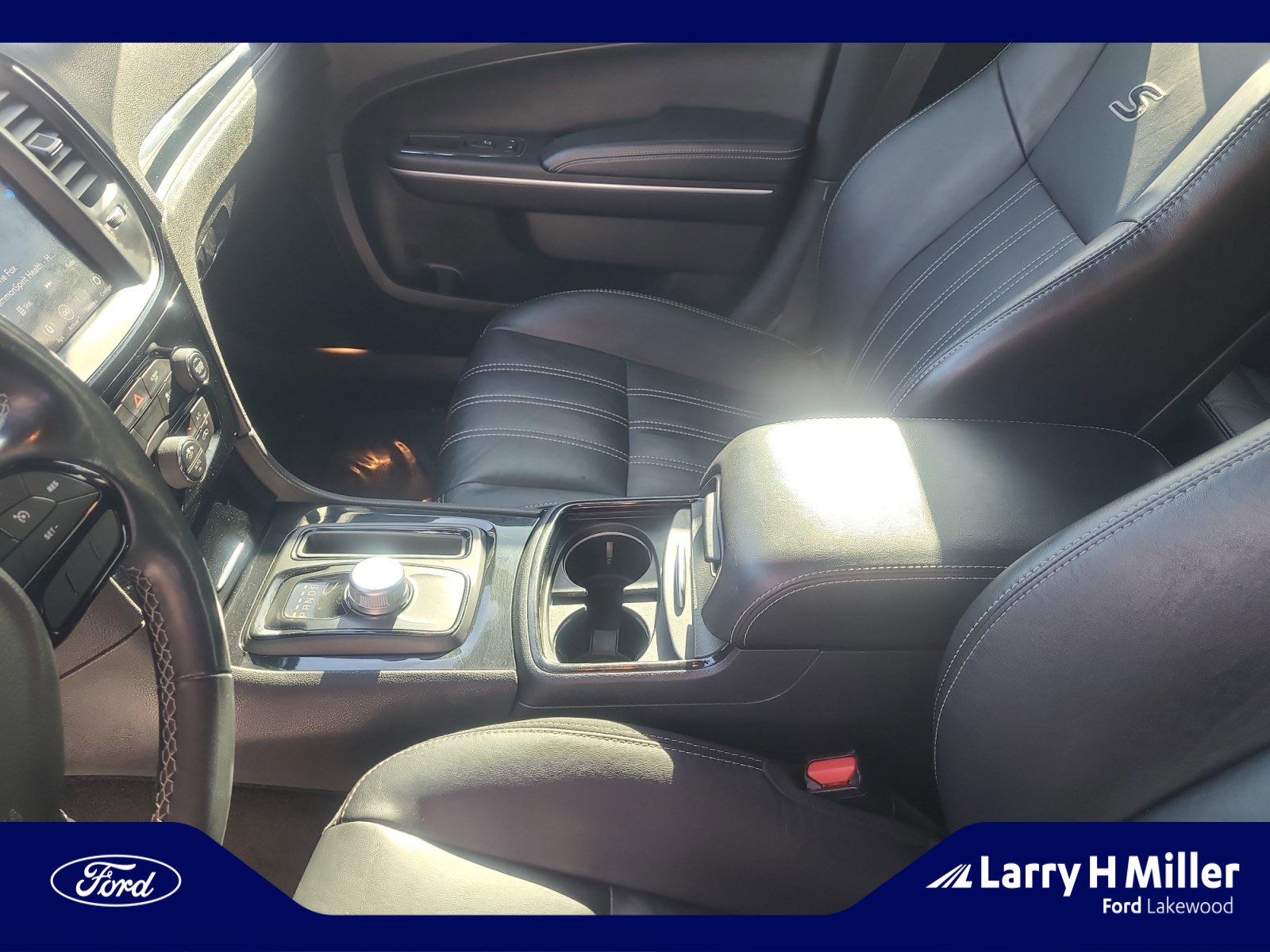 Used 2019 Chrysler 300 S image 15