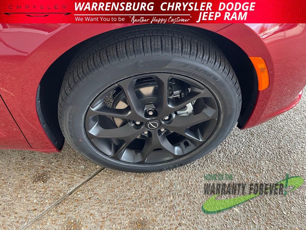 New 2026 Chrysler Pacifica Select w/ S Appearance Package image 13