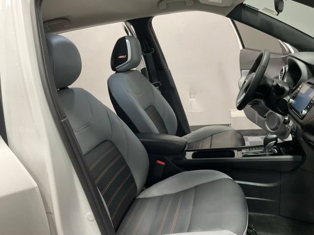 Used 2023 Nissan Kicks SR w/ SR Premium Package FWD image 24
