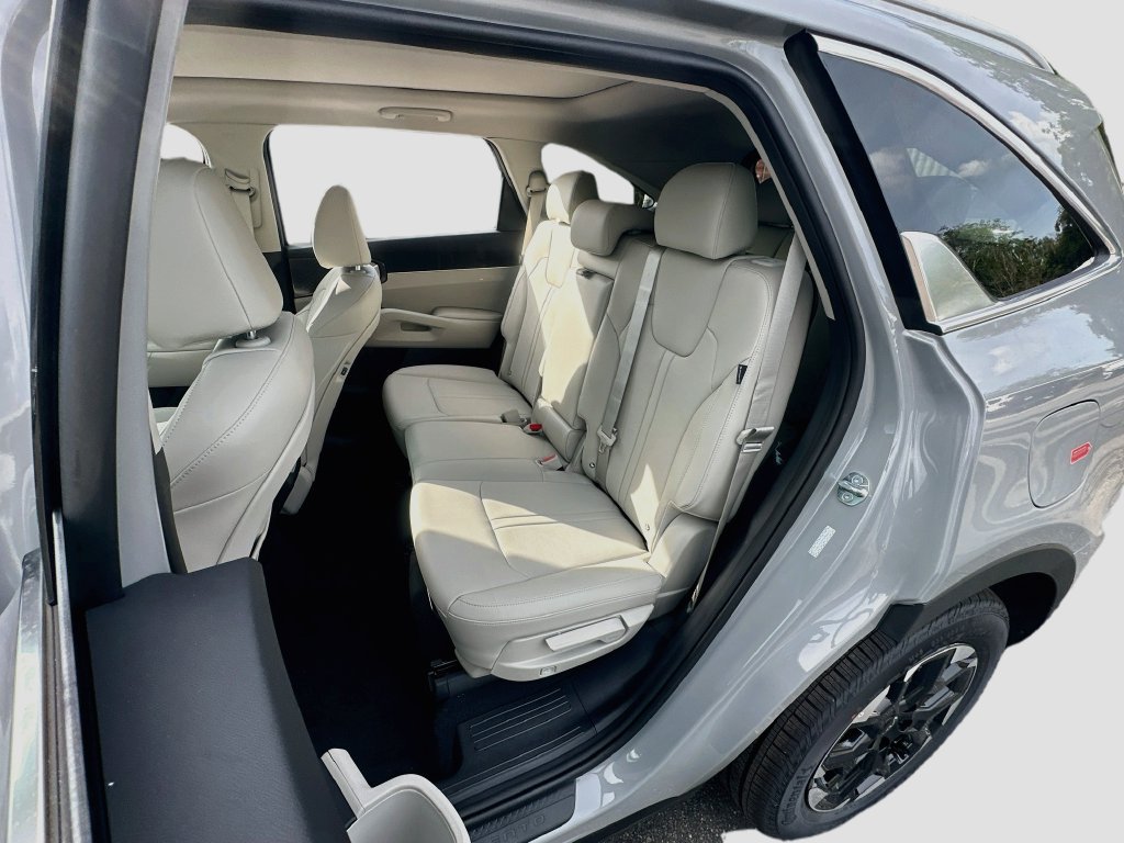 New 2026 Kia Sorento S w/ S Panoramic Sunroof Package FWD image 24