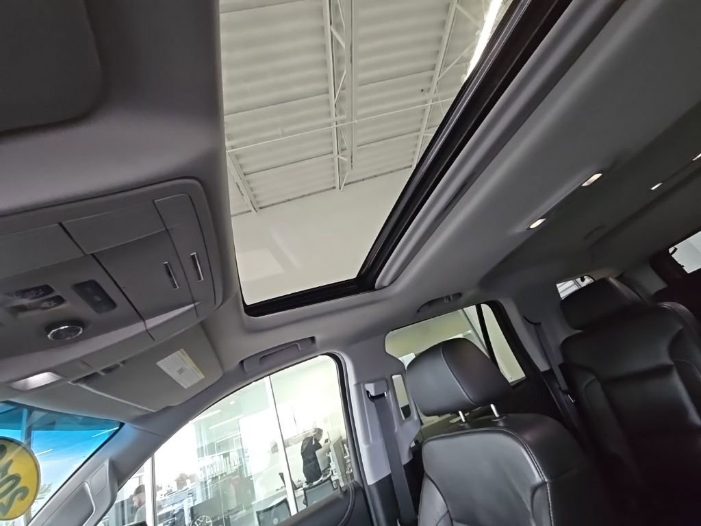 Used 2019 GMC Yukon SLT image 30