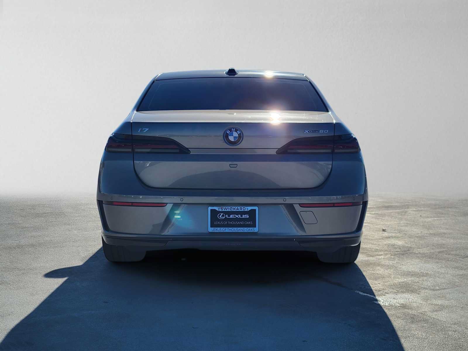 Used 2023 BMW i7 xDrive60 AWD/4WD image 4