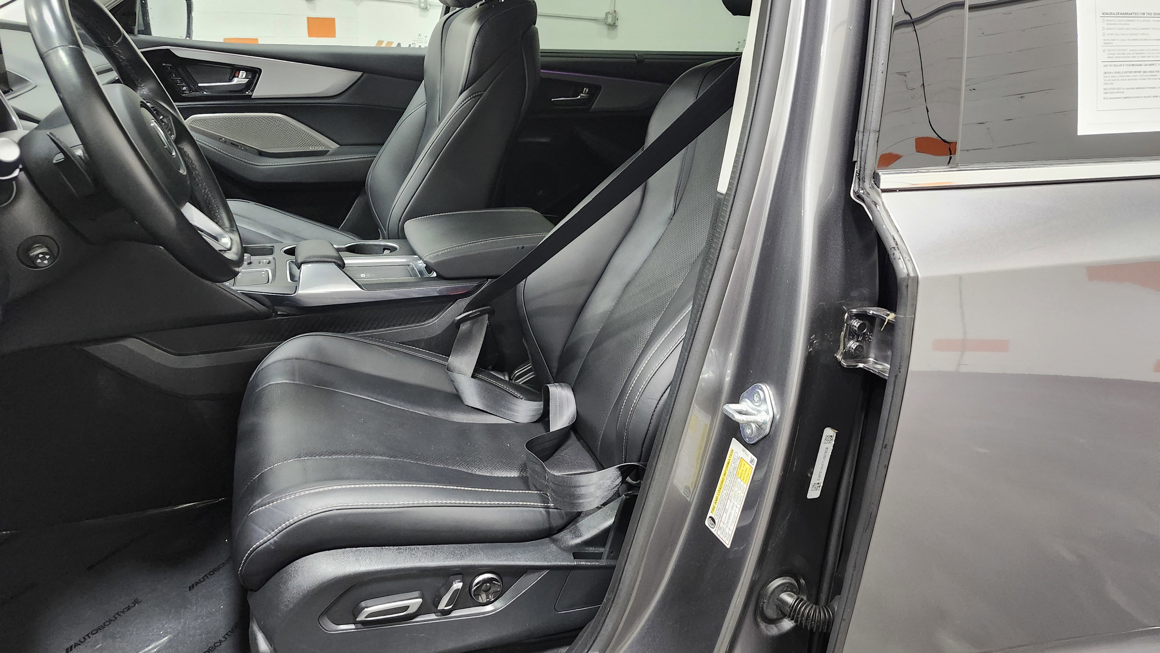 Used 2023 Acura MDX SH-AWD w/ Technology Package image 19