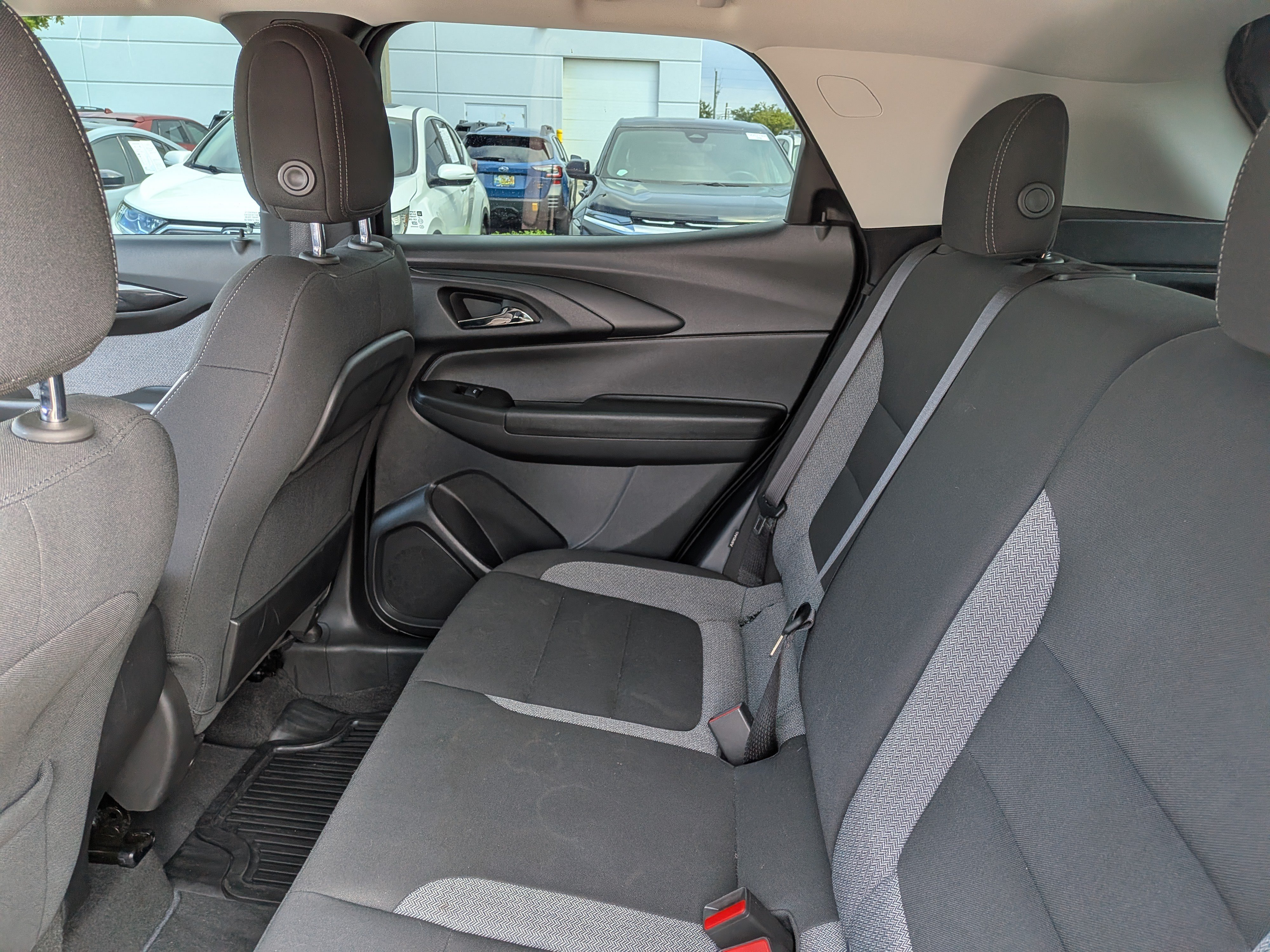 Used 2025 Chevrolet TrailBlazer LS w/ LS Convenience Package FWD image 14