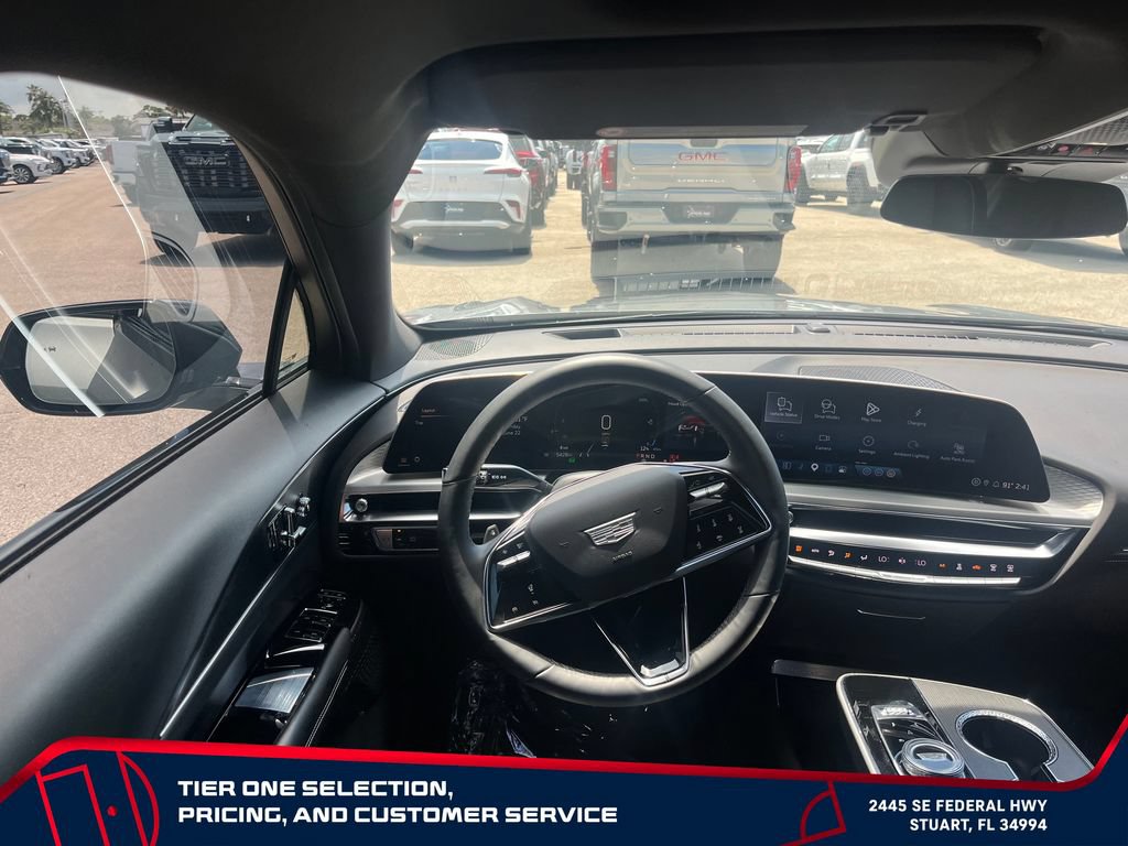 Used 2025 Cadillac Lyriq Luxury RWD image 13