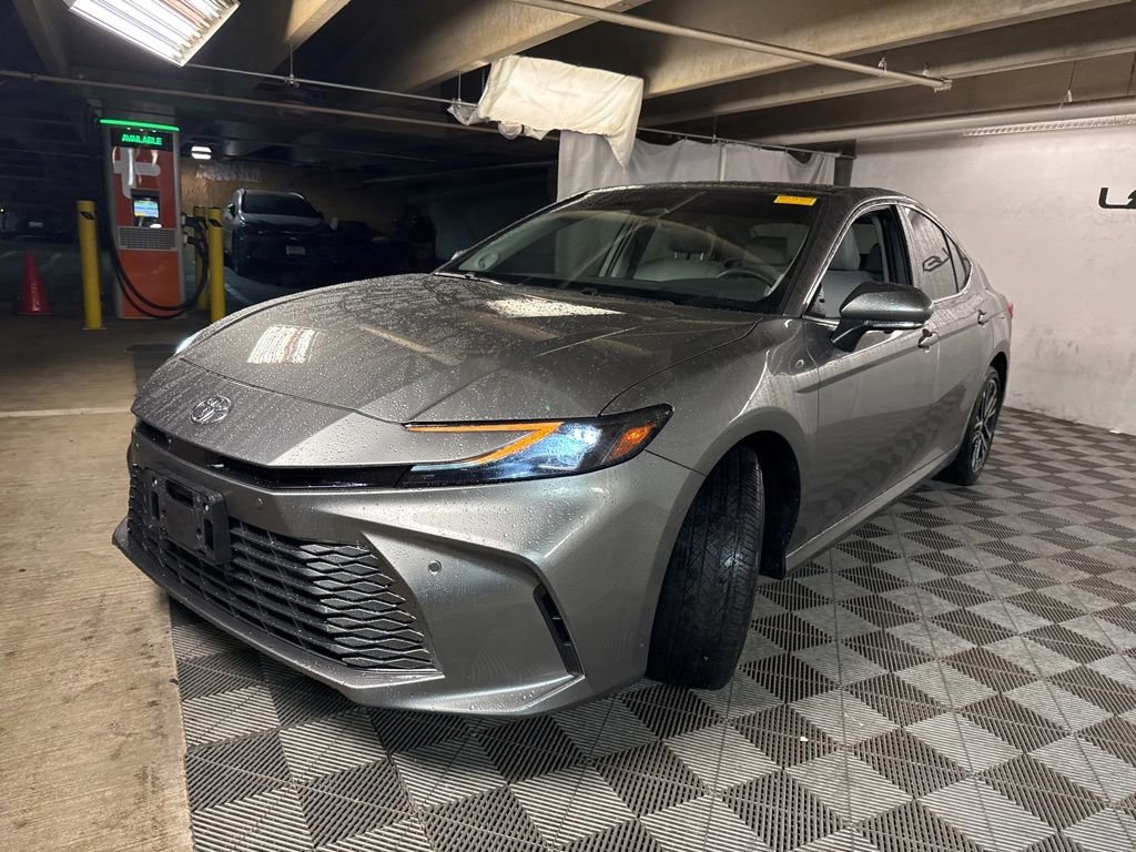 Used 2025 Toyota Camry XLE w/ Premium Plus Package AWD/4WD image 3