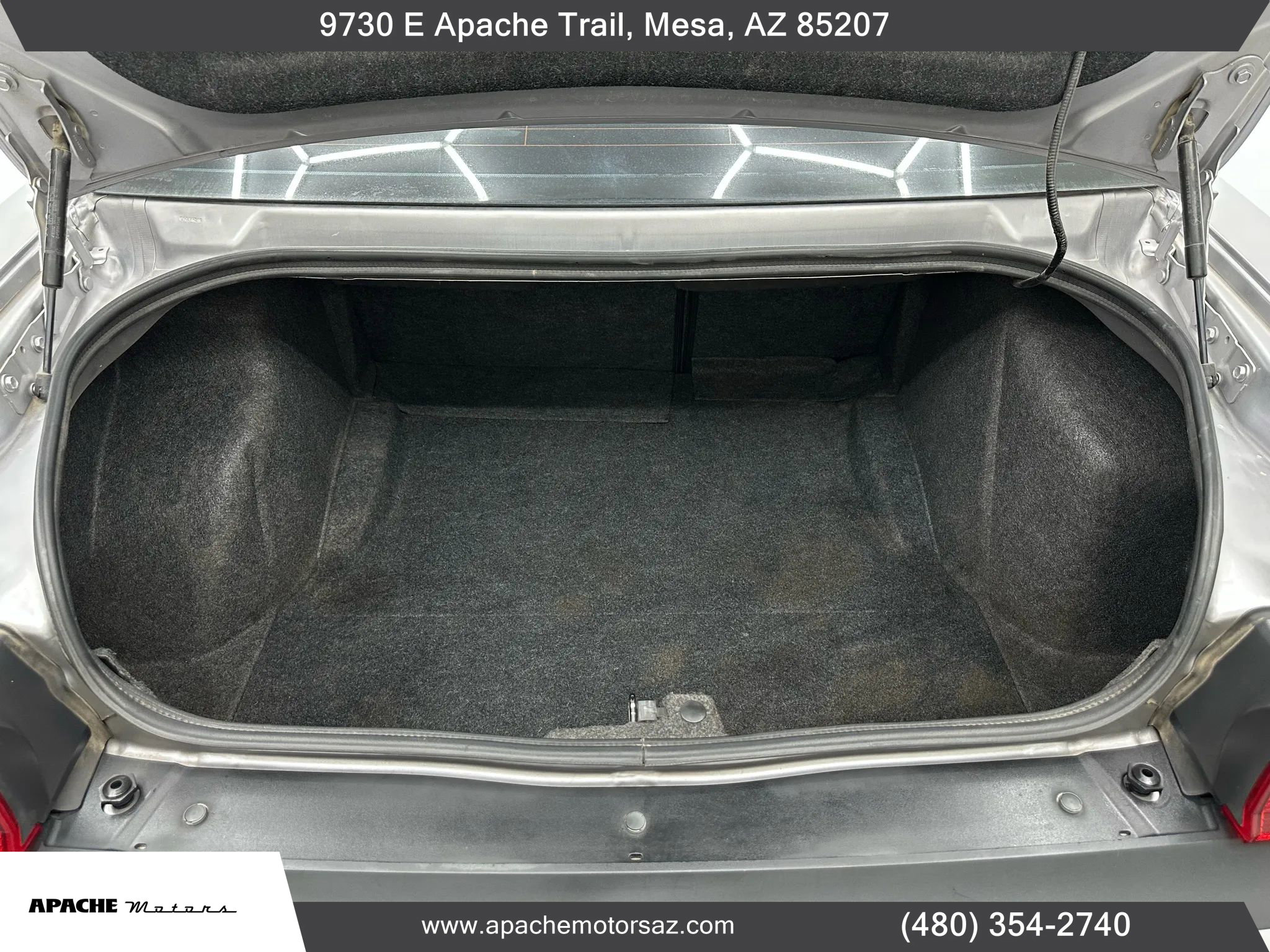 Used 2014 Dodge Challenger SXT image 12