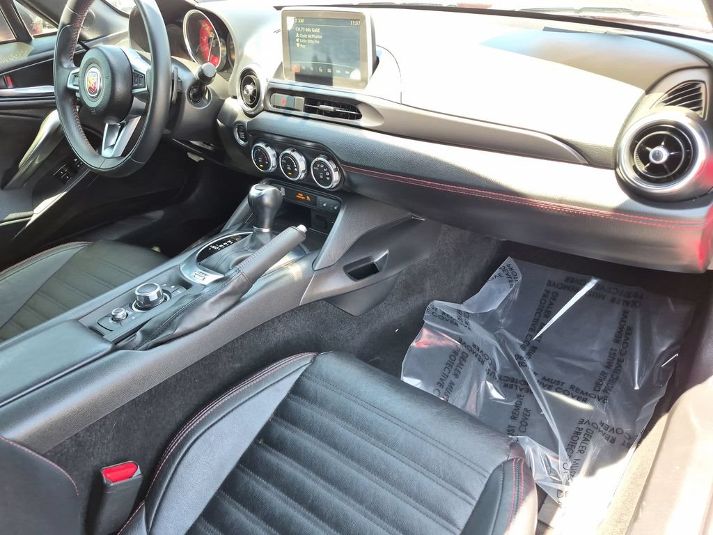 Used 2020 FIAT 124 Spider Abarth w/ Navigation & Sound Group RWD image 17