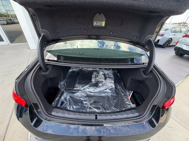 New 2026 BMW 330i Sedan w/ Convenience Package RWD image 19