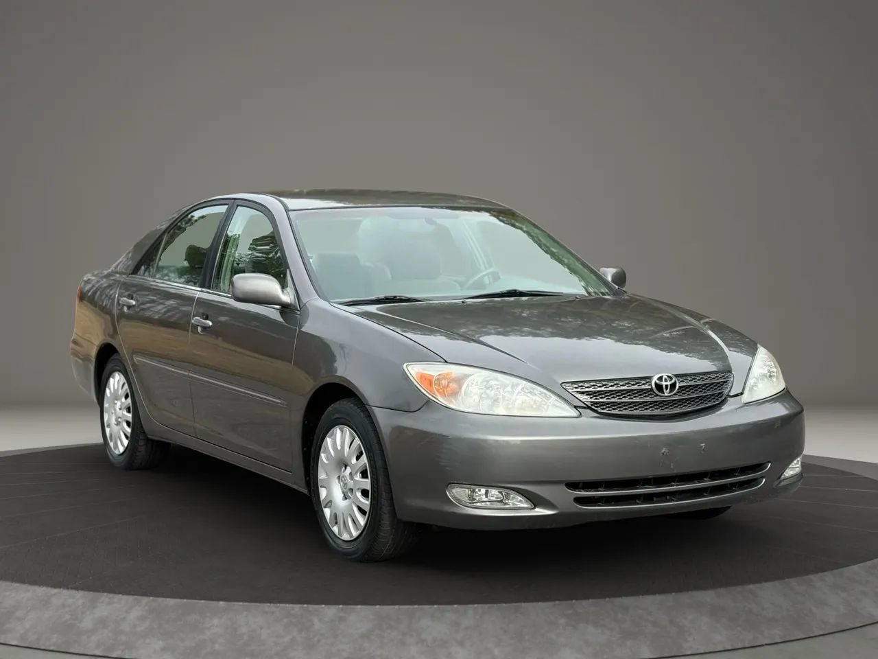 Used 2003 Toyota Camry XLE FWD image 3
