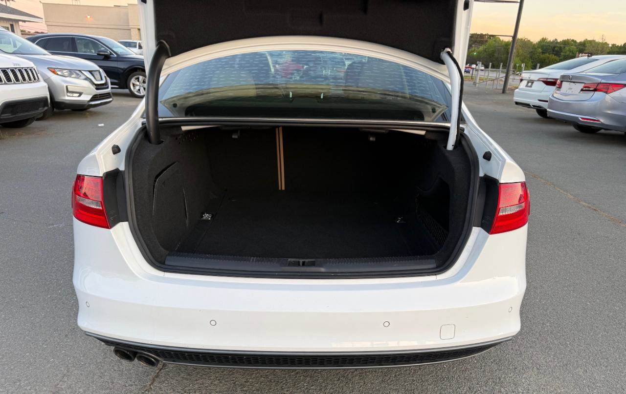 Used 2016 Audi A4 2.0T Premium Plus w/ Technology Package image 11