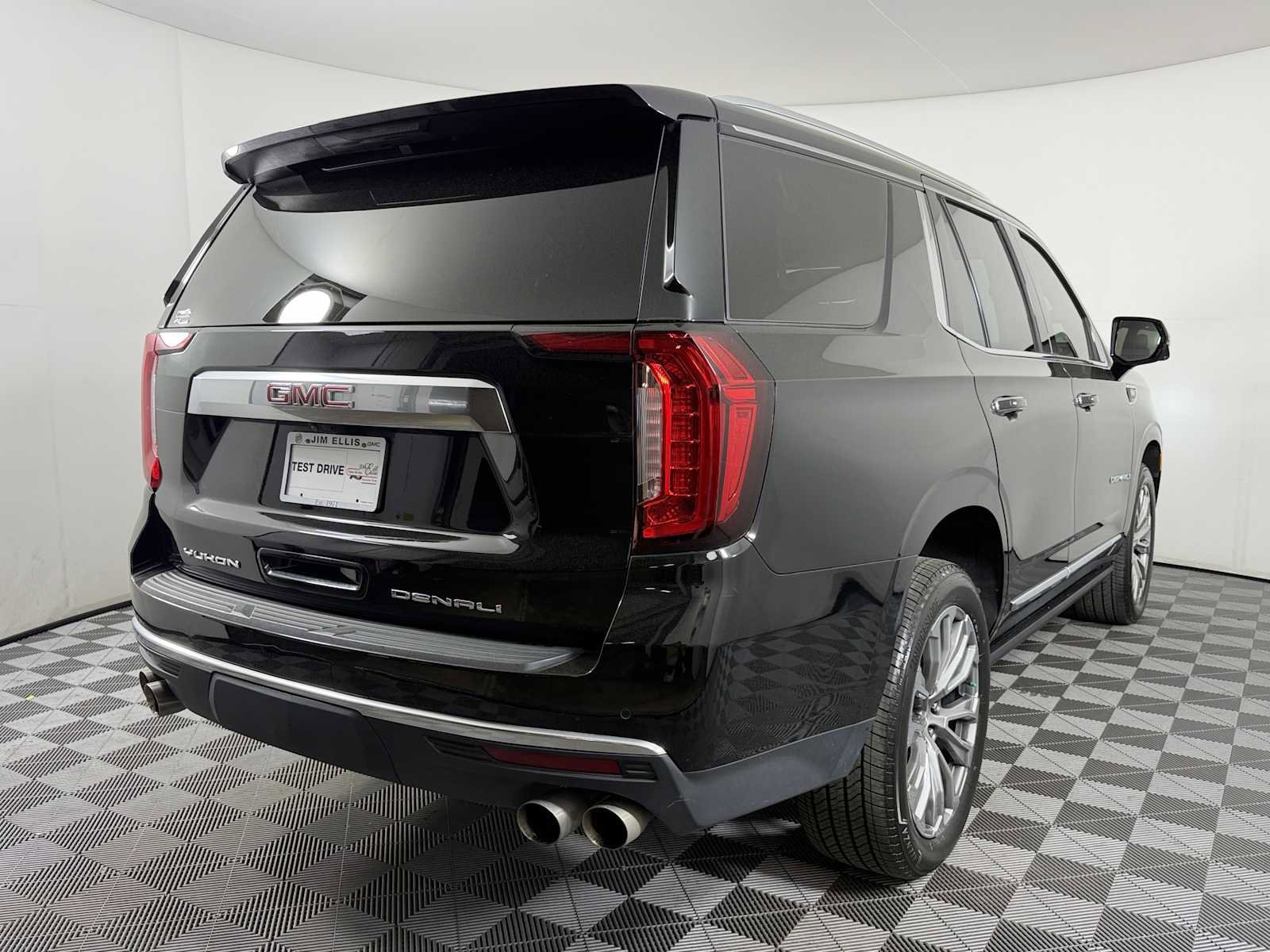 Certified 2021 GMC Yukon Denali w/ Denali Premium Package image 6