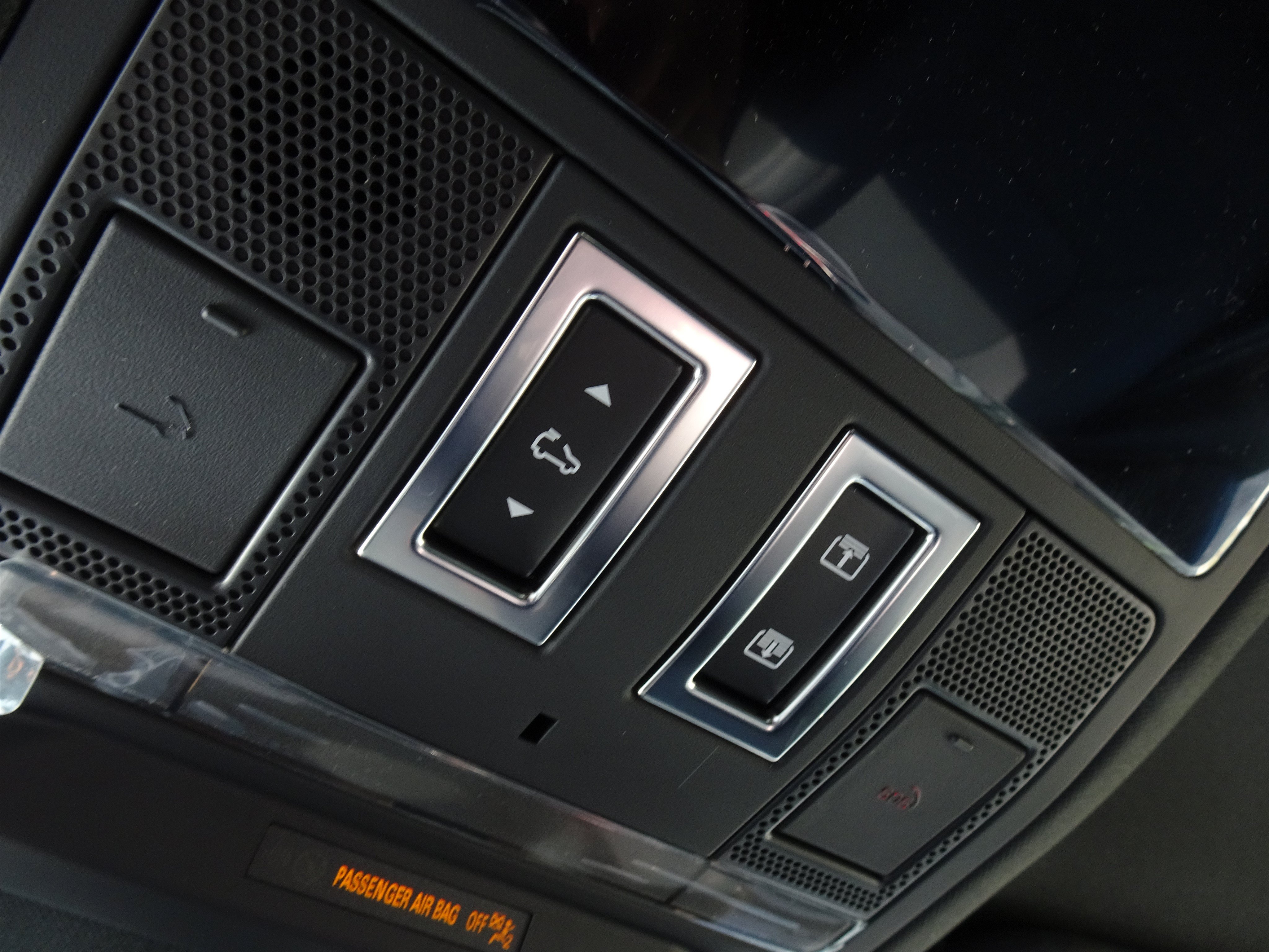 New 2026 Land Rover Defender 110 S AWD/4WD image 31