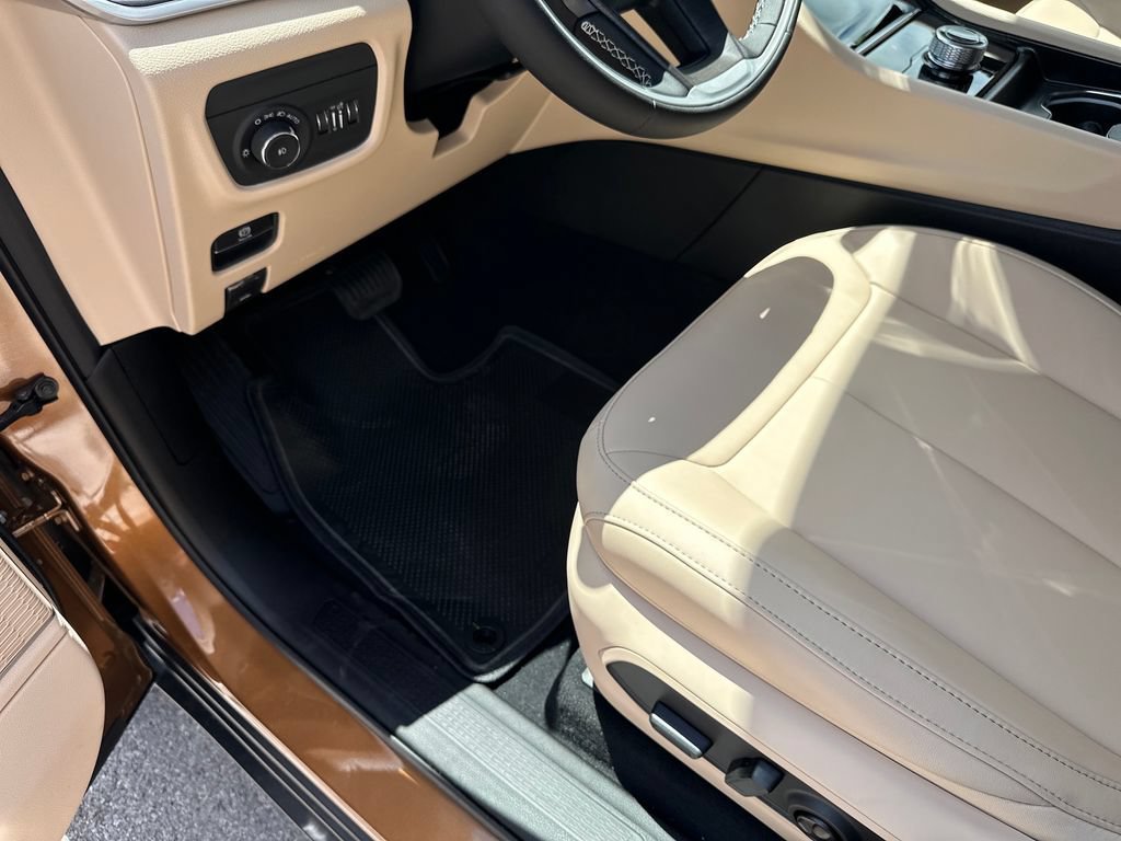 New 2026 Jeep Grand Cherokee Limited RWD image 19