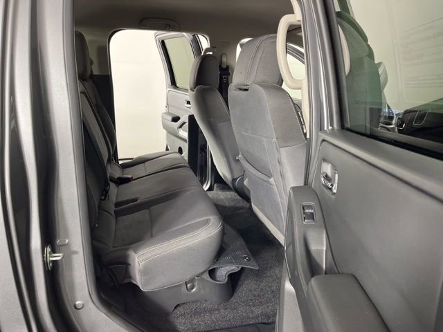 Used 2024 Nissan Frontier SV image 43