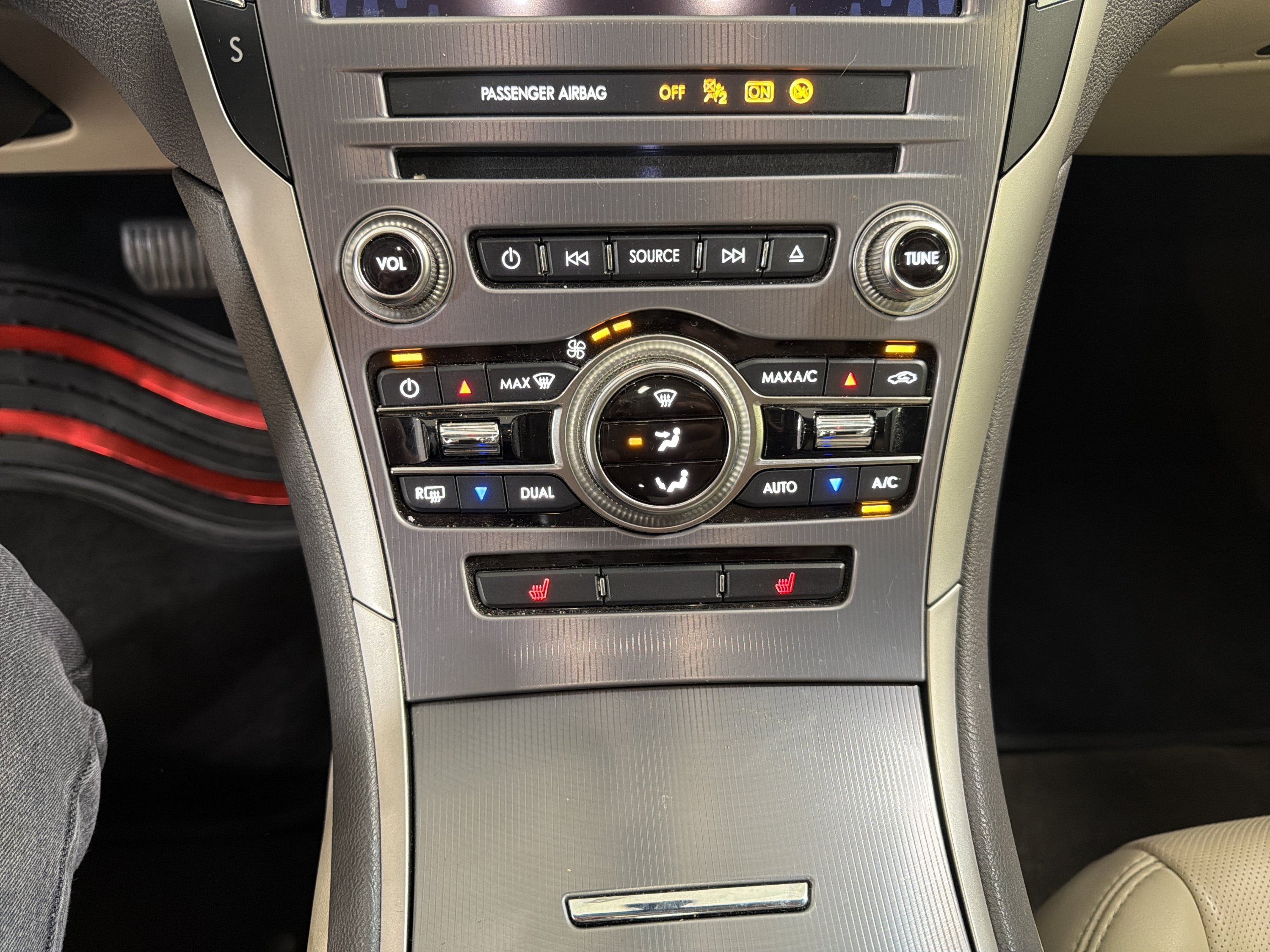 Used 2020 Lincoln MKZ Reserve AWD/4WD image 17