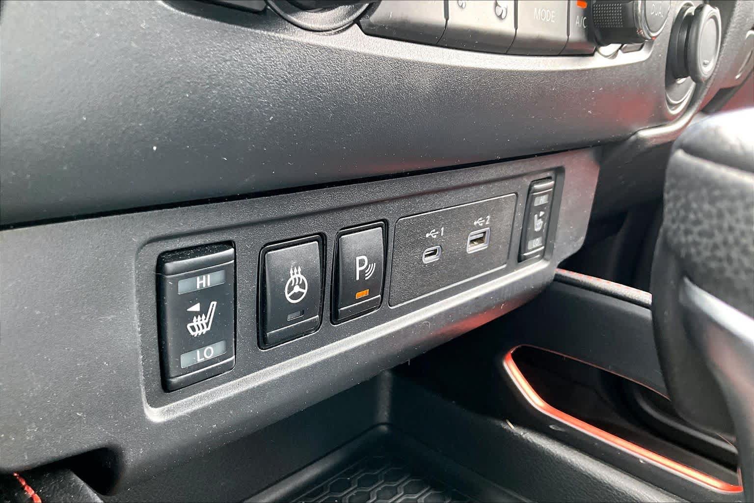 Used 2022 Nissan Frontier PRO-4X AWD/4WD image 34