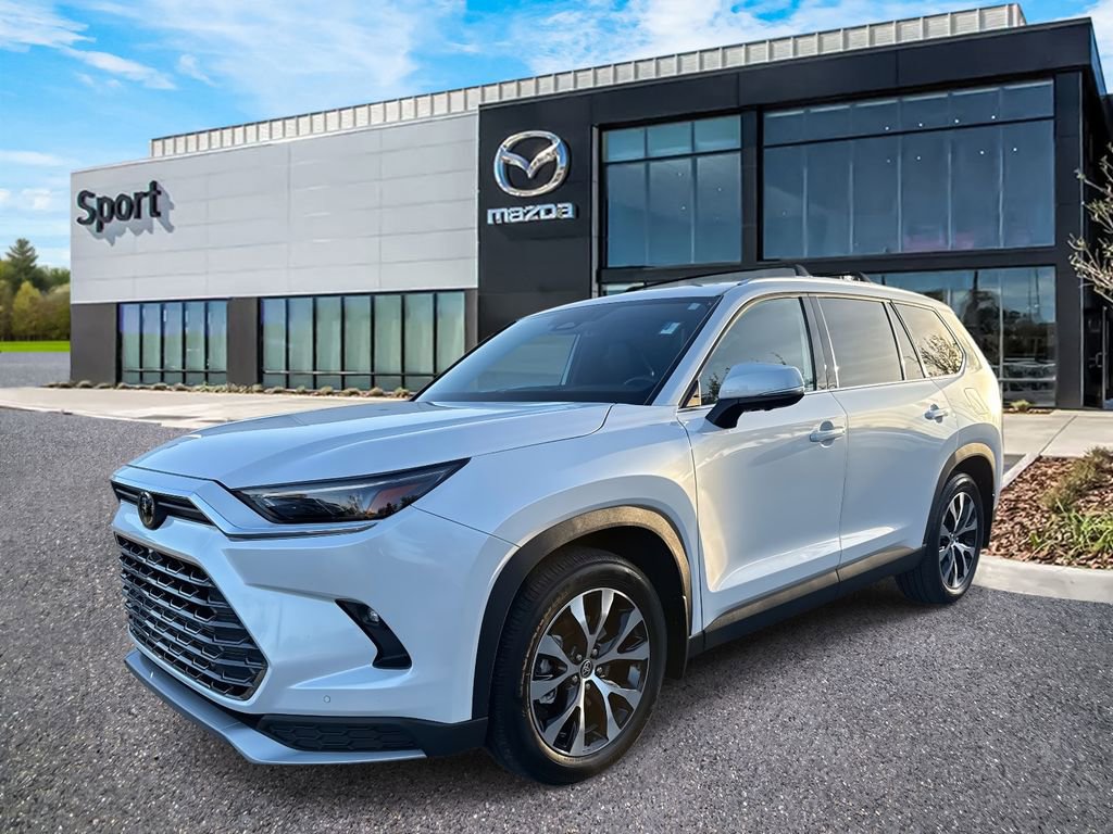 Used 2024 Toyota Grand Highlander AWD Hybrid image 8