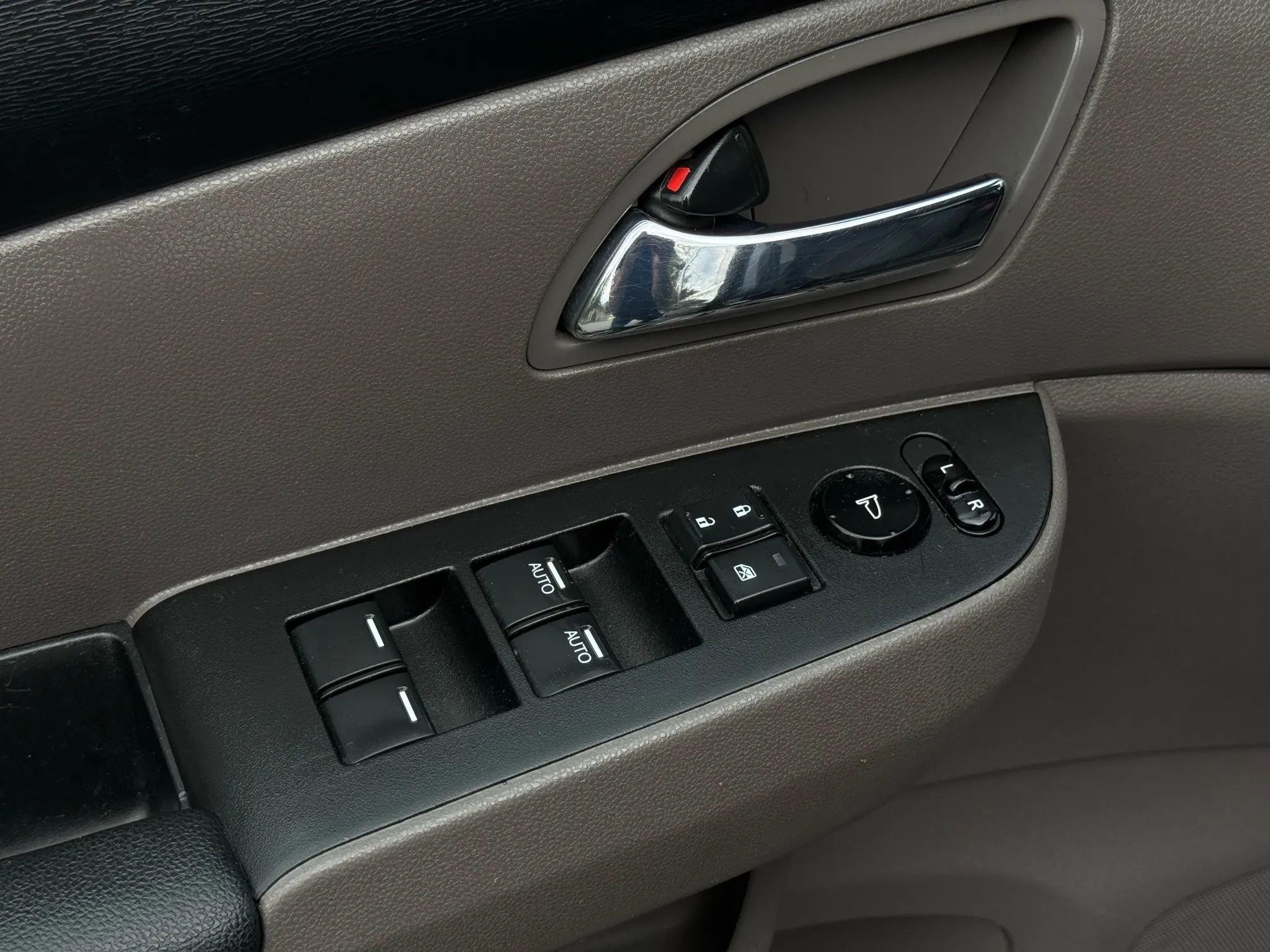 Used 2016 Honda Odyssey EX-L image 18