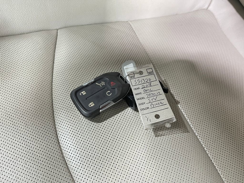 Used 2018 GMC Terrain Denali w/ Advanced Safety Package image 38