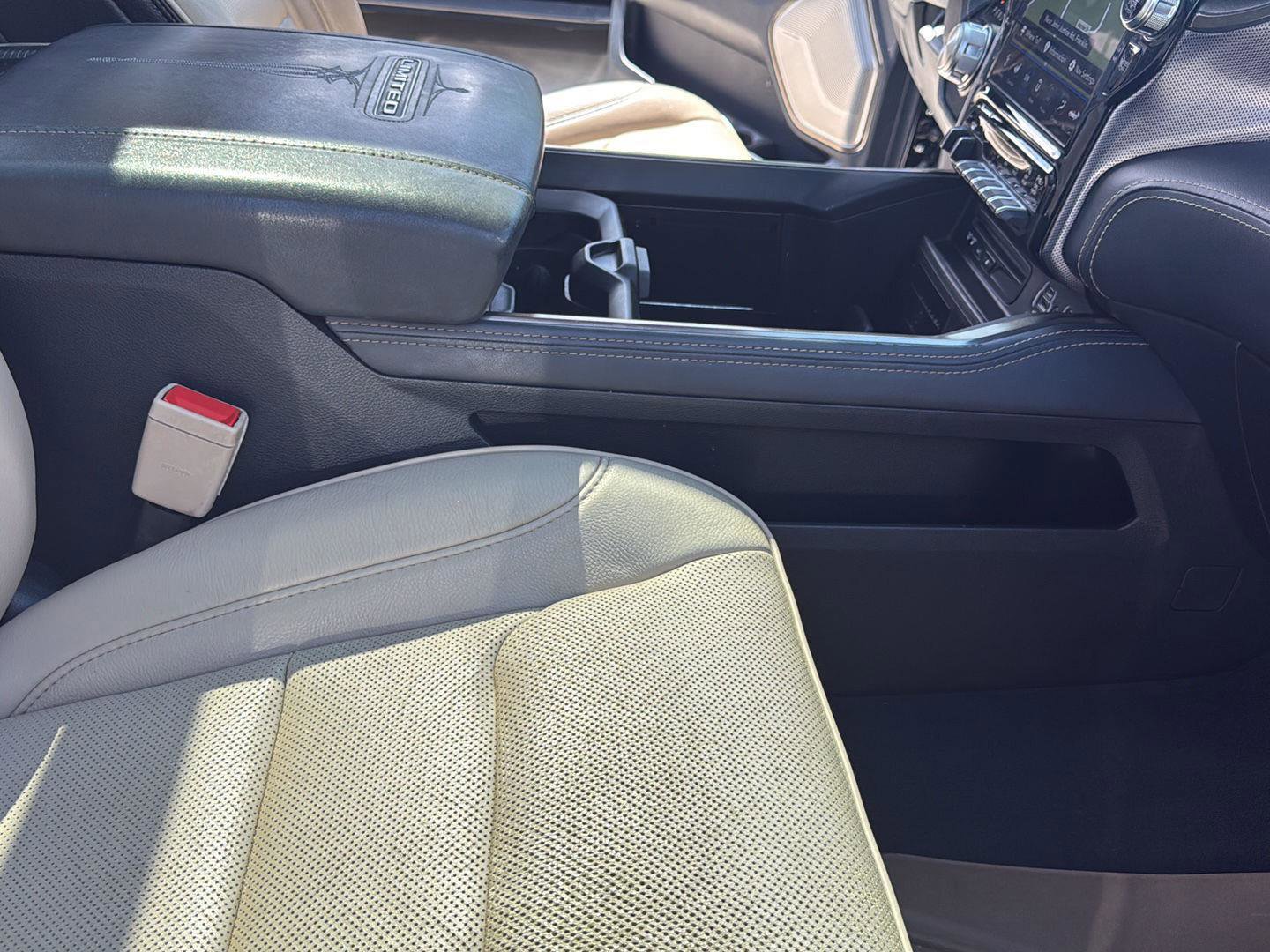 Used 2019 RAM 1500 Limited AWD/4WD image 36