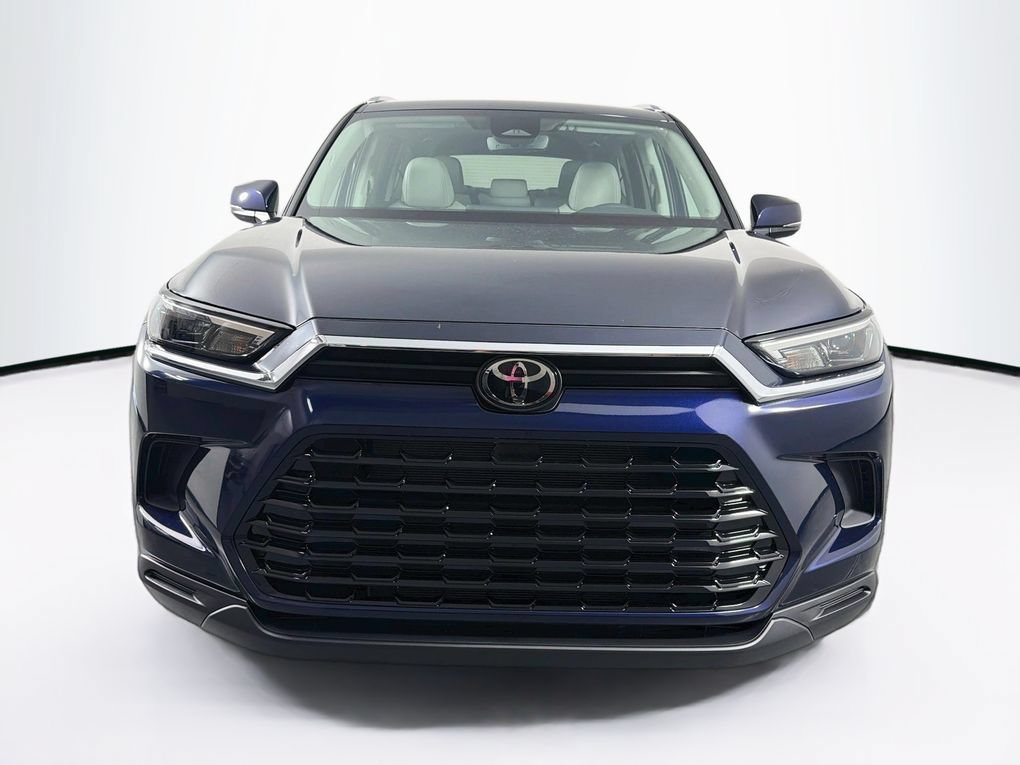 New 2026 Toyota Grand Highlander FWD image 2
