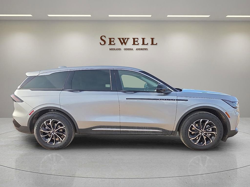New 2026 Lincoln Nautilus Premier AWD/4WD image 5