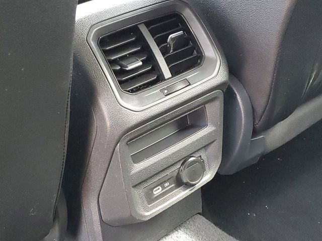Used 2021 Volkswagen Tiguan SE AWD/4WD image 27