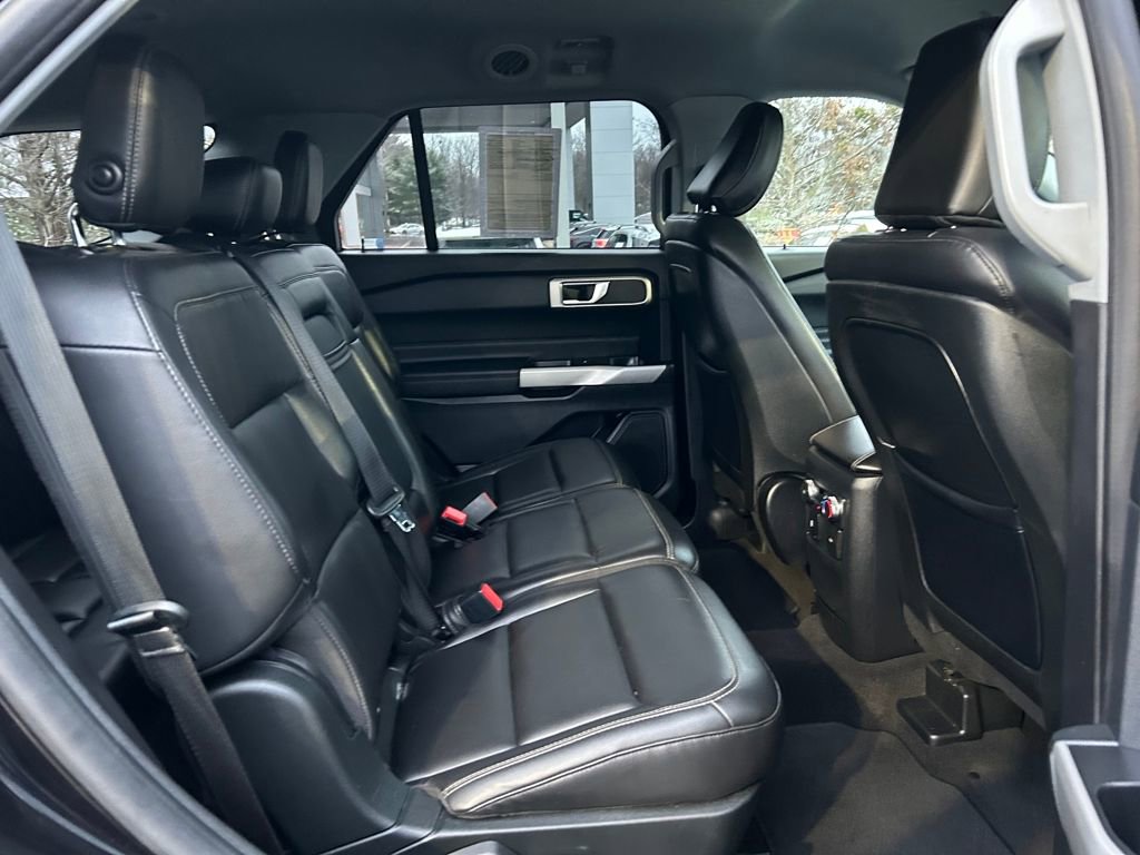 Used 2020 Ford Explorer XLT w/ Equipment Group 202A image 25