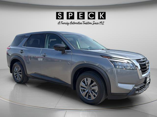 Used 2024 Nissan Pathfinder S AWD/4WD image 7