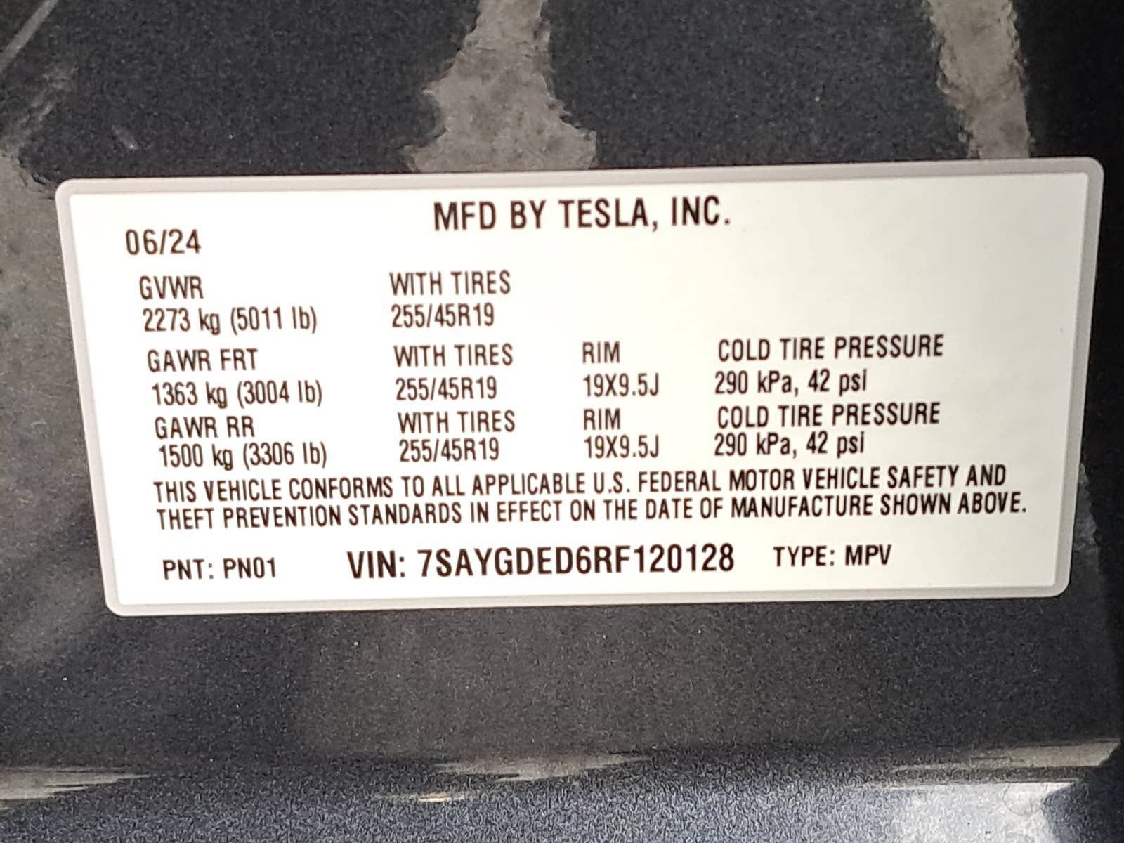 Used 2024 Tesla Model Y 2WD image 40