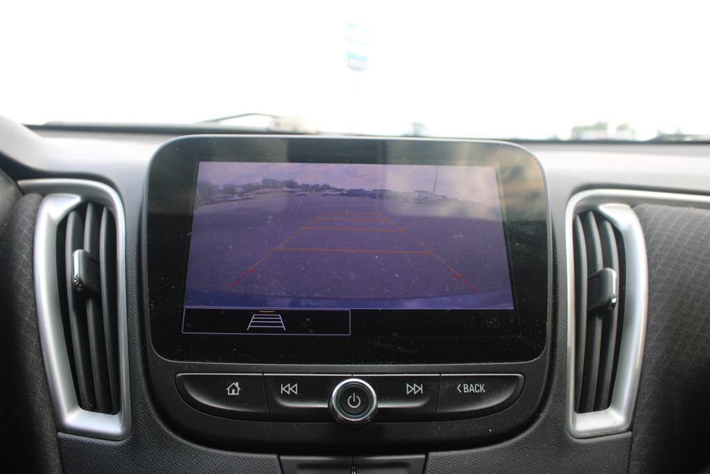 Used 2022 Chevrolet Malibu LT FWD image 37