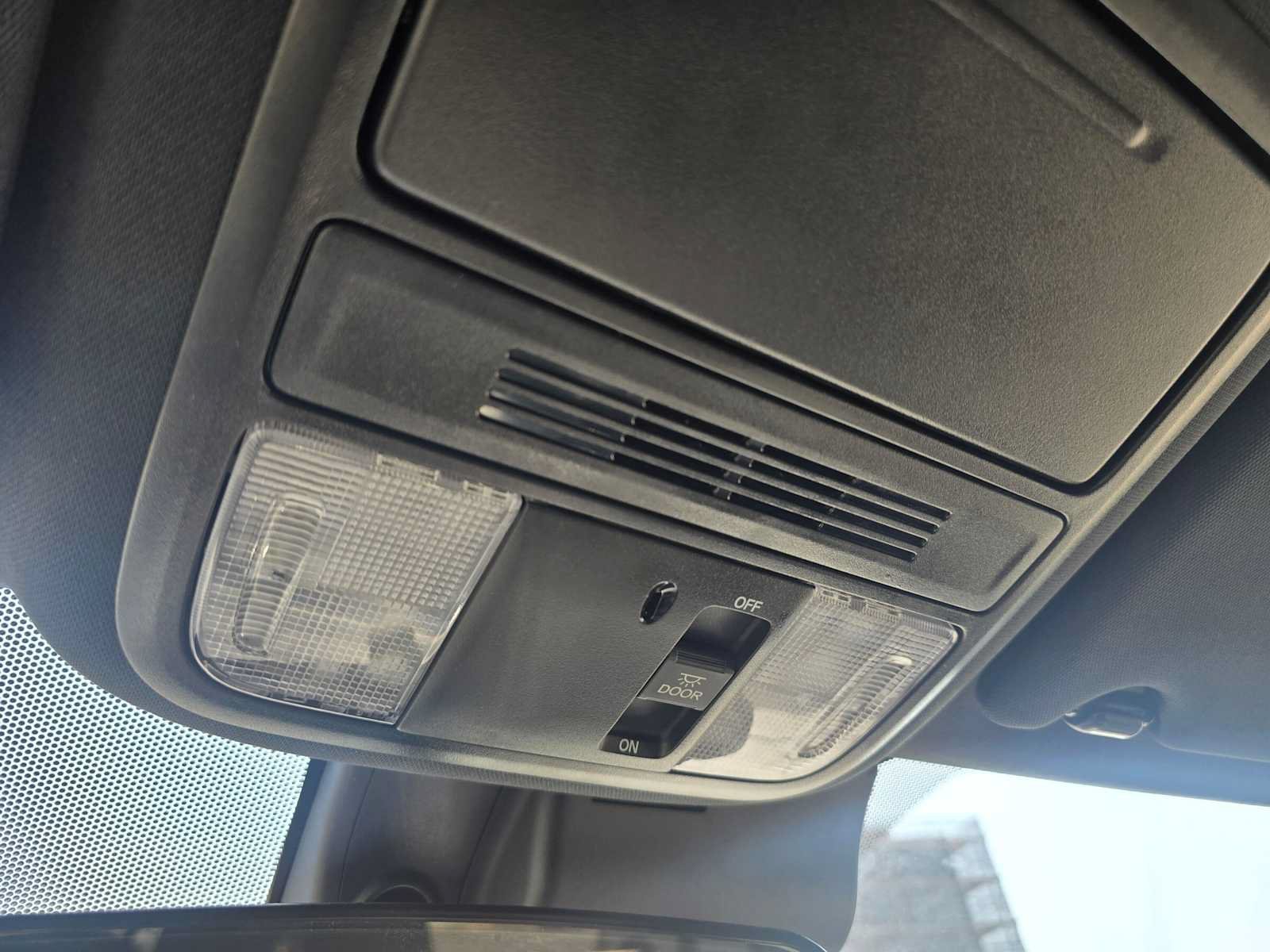 Used 2022 Honda Pilot Sport image 32
